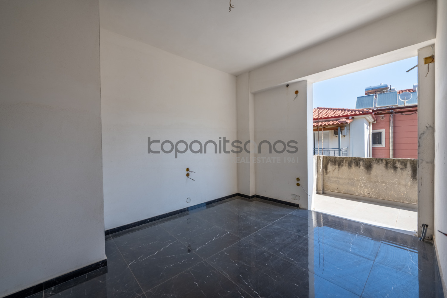 4176